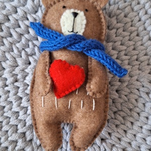 Valentin napi filc maci, macik, Otthon & Életmód, Dekoráció, Fali és függő dekoráció, Függődísz, Hímzés, Varrás, MESKA