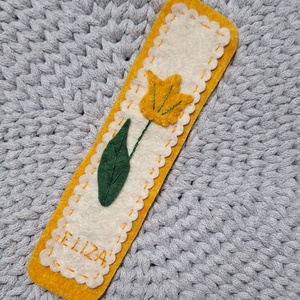 Gyapjúfilc, filc könyvjelző virág, tulipán motívummal, Könyv & Zene, Könyvjelző, Varrás, Hímzés, MESKA