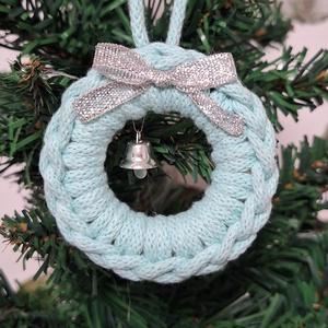 Horgolt karácsonyi  díszek  - karácsony - karácsonyi lakásdekoráció - karácsonyfadíszek - Meska.hu