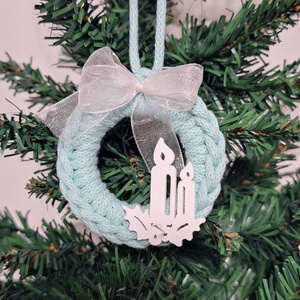 Horgolt karácsonyi  díszek  - karácsony - karácsonyi lakásdekoráció - karácsonyfadíszek - Meska.hu