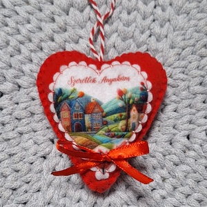 Anyák napi Szeretlek Anyukám! felirattal filc szív, szivek., Otthon & Életmód, Dekoráció, Fali és függő dekoráció, Függődísz, Varrás, Hímzés, MESKA