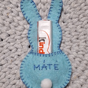 Névreszóló gyapjú filc húsvéti nyuszi pénzátadó, csokiátadó, Ünnepi díszek, dekorációk, Húsvéti díszek és dekorációk, Húsvéti pénzátadó, Varrás, Hímzés, MESKA