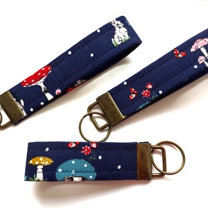 Gombás textil kulcstartó csuklóra - táska & tok - kulcstartó & táskadísz - kulcstartó - Meska.hu