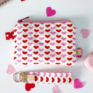 Női Valentin ajándékcsomag - Anyák napi ajándék válogatás szív mintás - Meska.hu