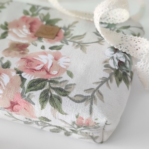 Rózsás vászon női neszesszer � környezetbarát közepes méretű - táska & tok - neszesszer - Meska.hu