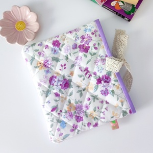 Virágmintás csipkés könyvtok - környezetbarát nyitott, Könyv & Zene, Könyvtok, Varrás, MESKA