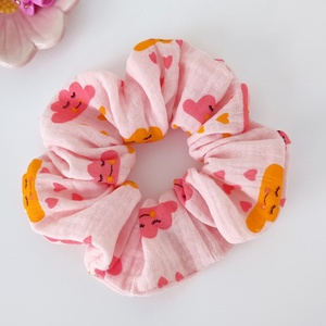 Felhős scrunchie hajgumi - M-es hajkímélő - Meska.hu
