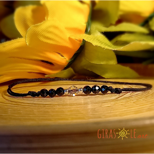 Spinell zsinórka karkötő gyöngyökkel, Ékszer, Karkötő, Ásványkarkötő, Csomózás, Gyöngyfűzés, gyöngyhímzés, MESKA