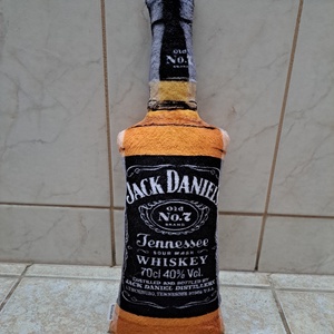 Whisky formapárna - bármilyen alkohol kérhető! - otthon & életmód - lakástextil - párna & párnahuzat - Meska.hu