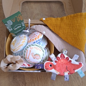BabyMamiBox - Babaváró - Dínós - játék & sport - babalátogató ajándékcsomag - Meska.hu