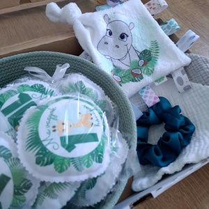 BabyMamiBox - Babaváró - Szafari fiús - játék & sport - babalátogató ajándékcsomag - Meska.hu