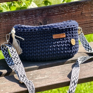 Gisey Navy kék crossbody - táska & tok - kézitáska & válltáska - vállon átvethető táska - Meska.hu
