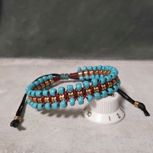 Három soros gitárgyöngy karkötő (méretre) - ékszer - karkötő - fonott karkötő - Meska.hu