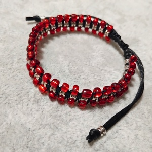 Három soros gitárgyöngy karkötő - Meska.hu