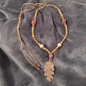 Tölgyfa leveles nyaklánc, Ékszer, Nyaklánc, Medálos nyaklánc, Csomózás, MESKA