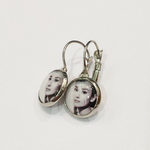 Audrey füli Mjavorszky részére - Meska.hu