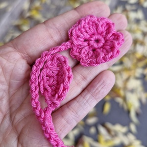 Horgolt virágos könyvjelző  rózsaszín, Könyv & Zene, Könyvjelző, Horgolás, MESKA