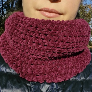 Bársonyos fonalból horgolt körsál, Ruha & Divat, Sál, Sapka, Kendő, Sál, Horgolás, MESKA