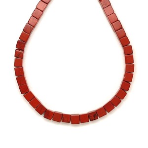 Jáspis vörös kocka 4x4 mm, 38 cm � ásványfüzér, ékszer alapanyag - Meska.hu