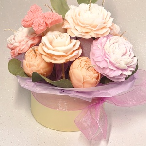 Kézműves szójaviasz virágbox � virág alakú gyertyákkal - esküvő - dekoráció - asztaldísz - Meska.hu