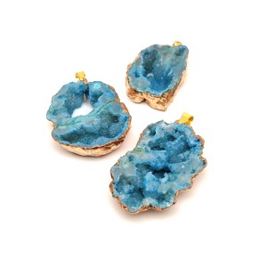 Nyugalom kék geoda kvarc medál arany színű bevonattal 30�45mm, Ékszer, Nyaklánc, Medál, , MESKA