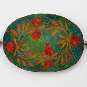 Gránátalmás nemezpárna, díszpárna  - Meska.hu