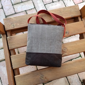 Kicsi méretű oldaltáska - táska & tok - kézitáska & válltáska - tarisznya - Meska.hu