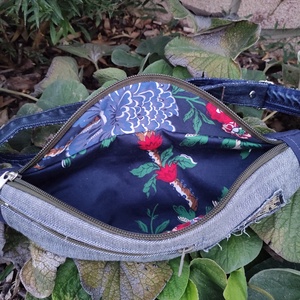 Upcycled övtáska S méret - táska & tok - övtáska - Meska.hu
