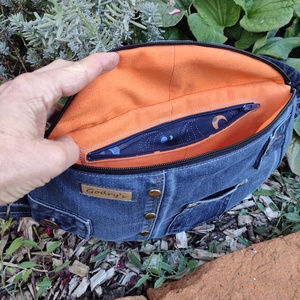 Upcycled crossbody táska M méret - táska & tok - övtáska - Meska.hu