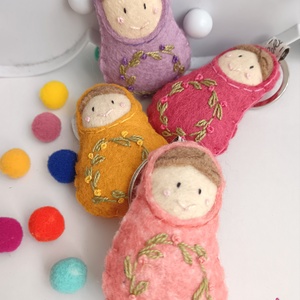 Matrjoska baba kulcstartó vagy táskadísz - táska & tok - kulcstartó & táskadísz - táskadísz - Meska.hu