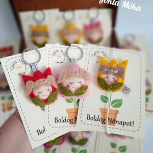 Virág kulcstartó vagy táskadísz , gumis könyvjelző, Nőnapra ajánlva , Táska & Tok, Kulcstartó & Táskadísz, Kulcstartó, Varrás, MESKA