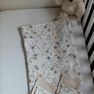 Két rétegű dupla géz nyári takaró, 4 db nyálkendővel, Baba - mama, Baba ágynemű, Babatakaró, gyerek pléd, Varrás, MESKA