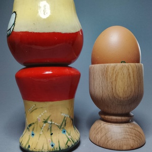 Kézzel készített egyedi Kokeshi - a kalapon macska mintával, Művészet, Más gyűjtemények, Baba-és bábkészítés, Famegmunkálás, MESKA