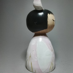 Kézzel készített egyedi Kokeshi - virág mintával - művészet - más gyűjtemények - Meska.hu