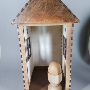 Egyedi, festett fa házikó - beleégetett díszítéssel - dekorációnak vagy játszani - a cicák külön vásárolhatók meg - játék & sport - szerepjáték - Meska.hu