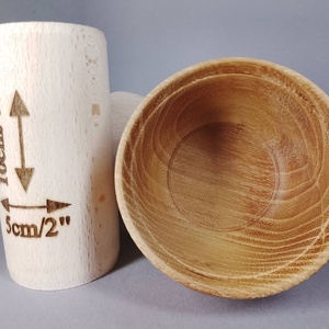 Kézzel készített dobozka, kalapos emberke fedővel - akác és bükk fából - kellékek & szerszámok - hobby fa alapanyag - doboz - Meska.hu