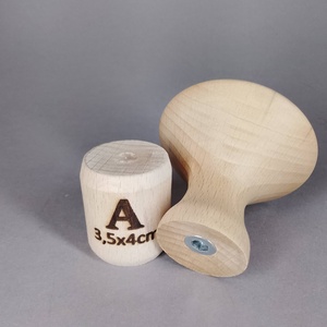 Nagyméretű, egyedi, fa bútorgombok - csavarozhatók - kellékek & szerszámok - hobby fa alapanyag - bútor - Meska.hu