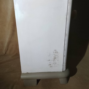 Felújított, cicás éjjeliszekrény (rózsaszín) - egyedi cica mintával - kellékek & szerszámok - hobby fa alapanyag - bútor - Meska.hu