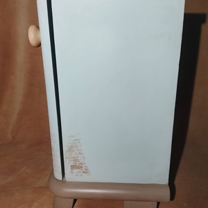 Felújított, cicás éjjeliszekrény (rózsaszín) - egyedi cica mintával - kellékek & szerszámok - hobby fa alapanyag - bútor - Meska.hu