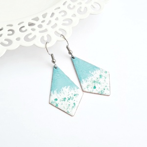 Tűzzománc türkiz-fehér fülbevaló, Ékszer, Fülbevaló, Lógó fülbevaló, Tűzzománc, MESKA