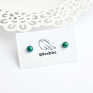 Zöld színjátszó Dichroic üveg bedugós fülbevaló - Meska.hu