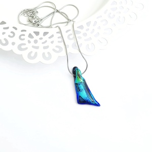 Kék-zöld színjátszó Dichroic üveg nyaklánc - ékszer - nyaklánc - medálos nyaklánc - Meska.hu