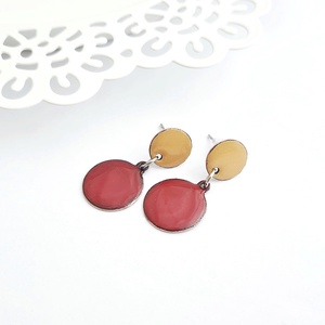 Tűzzománc sárga-piros lógós fülbevaló - ékszer - fülbevaló - lógó fülbevaló - Meska.hu