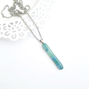 Hosszúkás zöld mintás üveg nyaklánc - ékszer - nyaklánc - medálos nyaklánc - Meska.hu