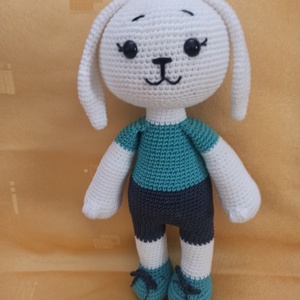 Amigurumi Nyuszkó - játék & sport - plüssállat & játékfigura - nyuszi - Meska.hu