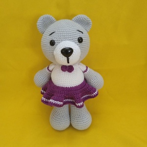Amigurumi Lilaruhás macilány - játék & sport - plüssállat & játékfigura - maci - Meska.hu