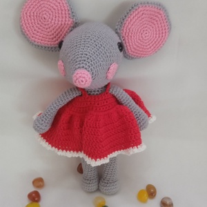 Amigurumi pirosruhás egér - Meska.hu