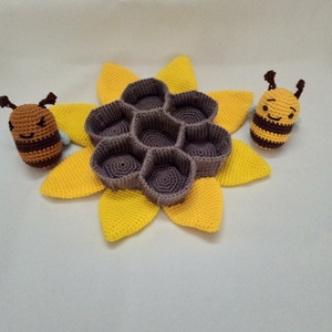 Amigurumi Méhkas-virág - játék & sport - plüssállat & játékfigura - más figura - Meska.hu