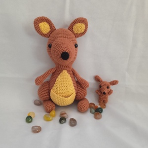 Amigurumi Kenguru - játék & sport - plüssállat & játékfigura - más figura - Meska.hu