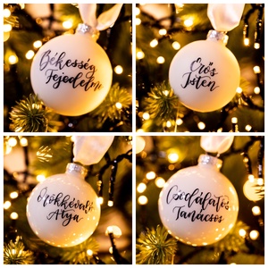 Karácsonyfa szalag egyedi üveg gömbökkel - Ézsaiási Ige - karácsony - karácsonyi lakásdekoráció - karácsonyfadíszek - Meska.hu